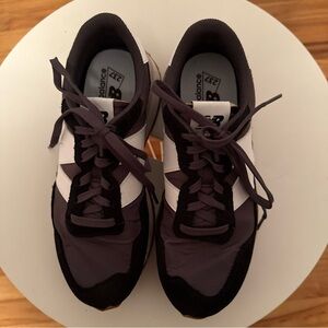 Womens New Balance 237 V1 Classic Black/Grey/White Athletic Shoes. Size 9.5